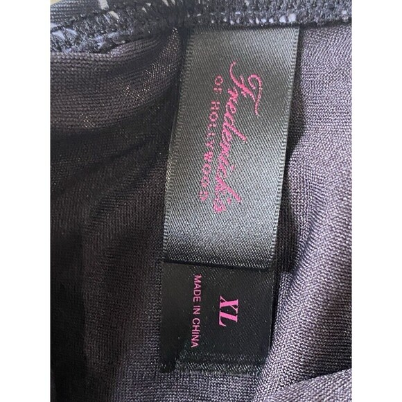 Fredericks of Hollywood Swimsuit Size XL Deep Plunge Capri Black White One Piece - Picture 6 of 7